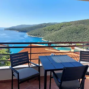 Apartment Sunshine West, Rabac